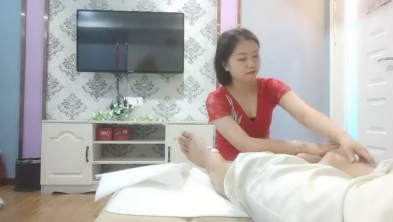 只要钱给够，没有拿不下的，小少妇来到酒店，大奶子好看，撅起来狂插爽死了！