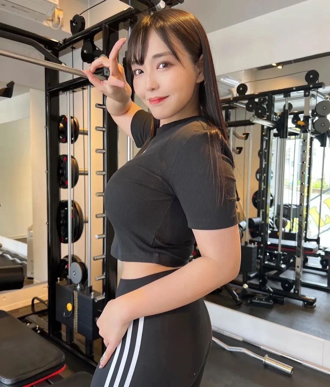 [AV女优]号称业界“最强神R”，SOD的00后新人--恋渕桃菜