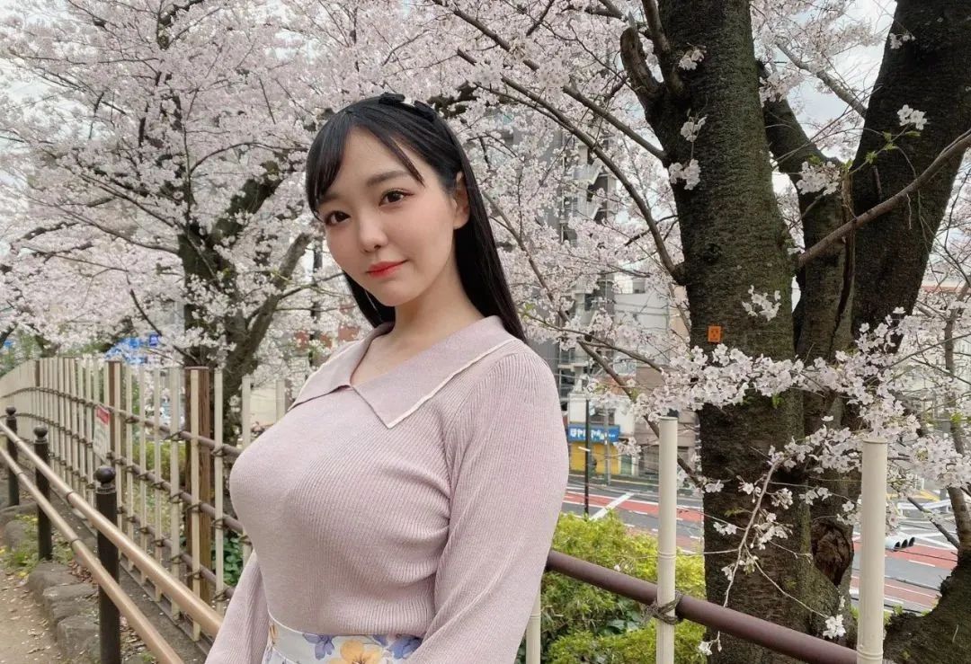 [AV女优]号称业界“最强神R”，SOD的00后新人--恋渕桃菜