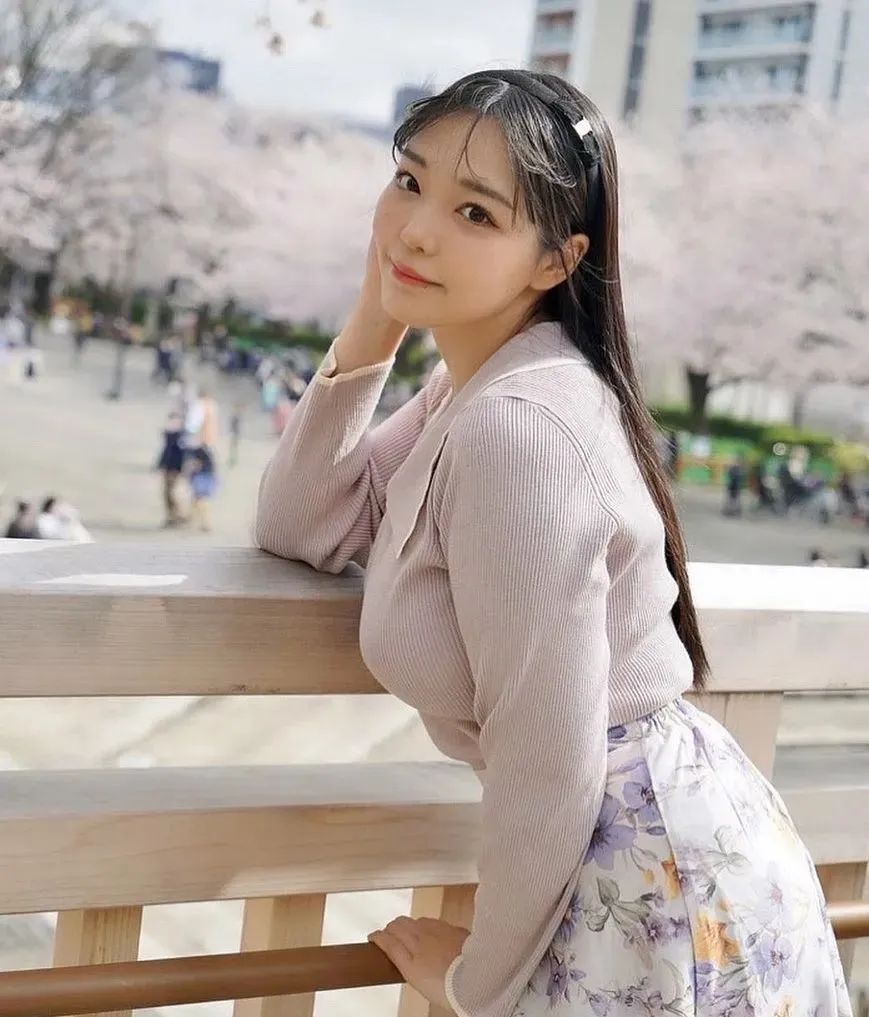 [AV女优]号称业界“最强神R”，SOD的00后新人--恋渕桃菜