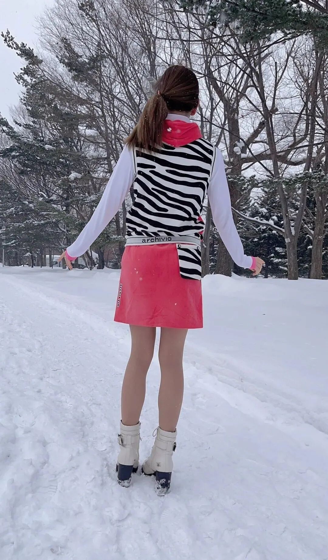 [AV女优]东北大长腿美女，在日本拍A片火啦！--林美玲