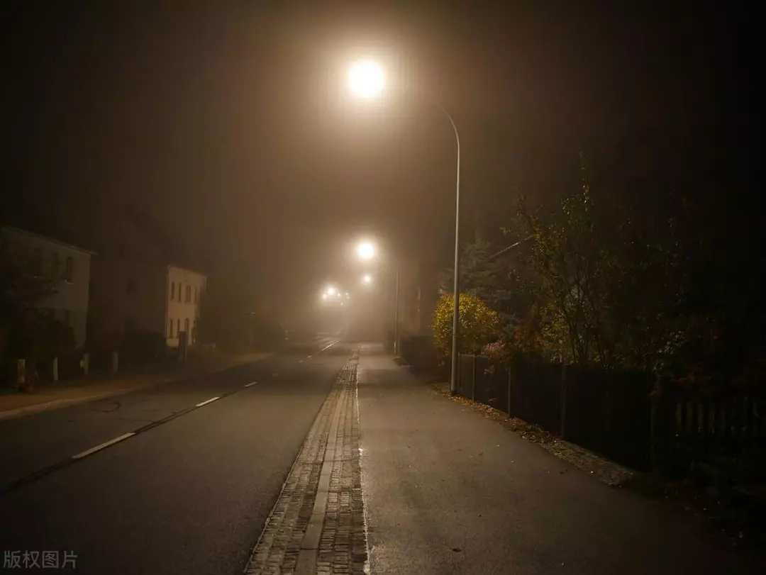 你可以蹭蹭，别进去”男子相亲把持不住，法院：强奸判三年！