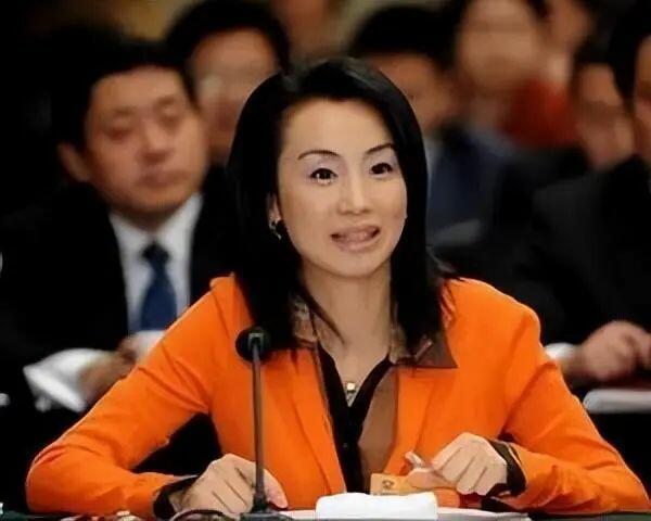 姐妹花成为官场共享情妇：一夜狂揽6亿元