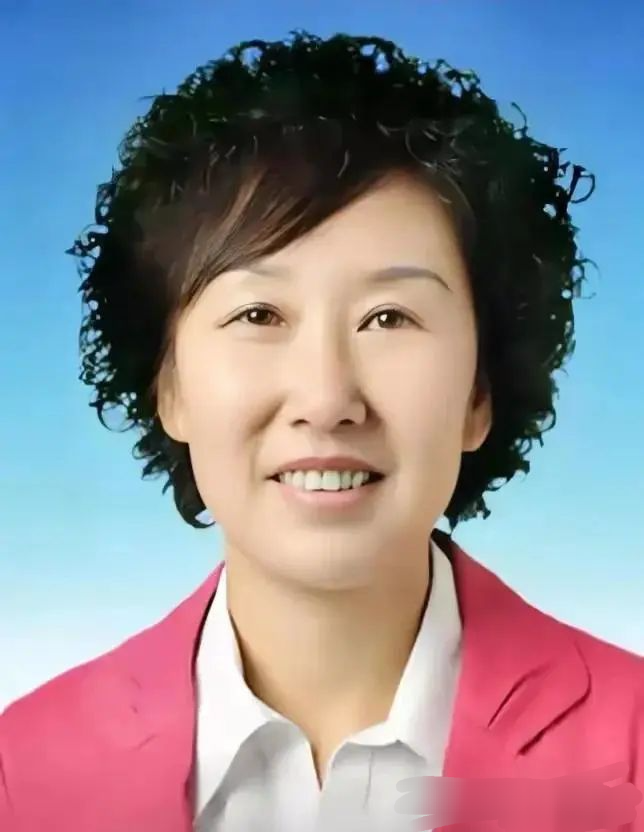 她是第一位因扫黄落马的女性副市长,一年内与不同帅哥开房265次