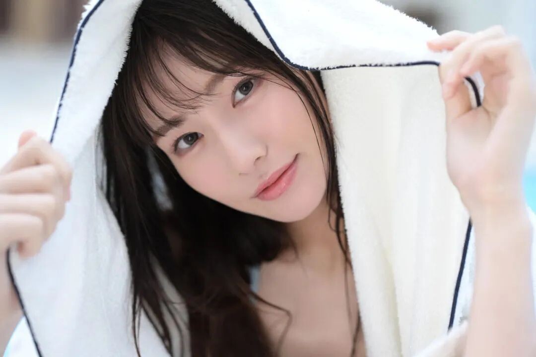 [AV女优]号称“九州最强Body”，新生代中的翘楚--山手梨爱[7P]+剧照图[15P]