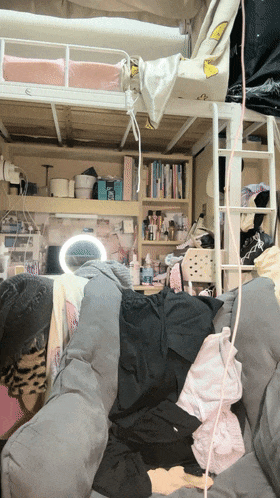 寒假前最后一次的放纵，G奶大学生回归【班长大人】女生宿舍 漂亮学生妹脱光自慰，青春美好的肉体一览无余