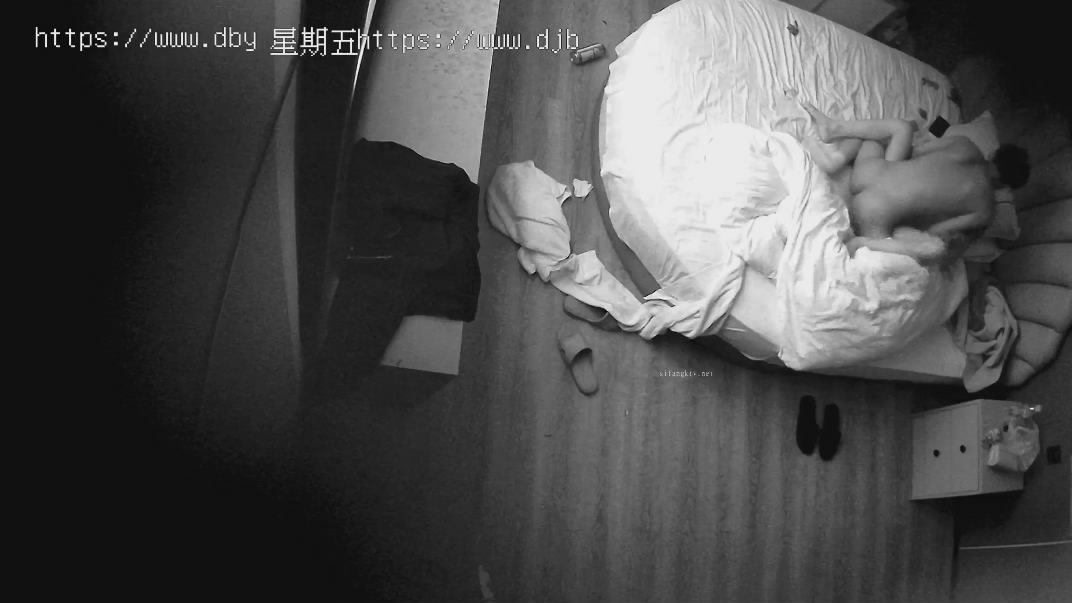 新流出酒店扇贝圆床偷拍晚礼服气质靓妹酒局散后不尽兴开房继续喝酒打闹跳舞操逼