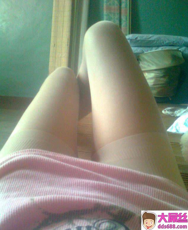 朋友介绍认识艺校的女生