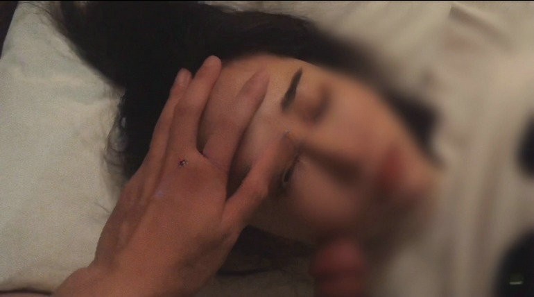 MJ炮友口J后被下药迷晕，死猪蹂躏翻眼玩白袜臭脚