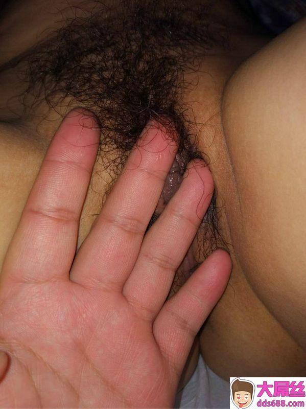 出差玩到的淫荡妹妹~穴穴很嫩唷