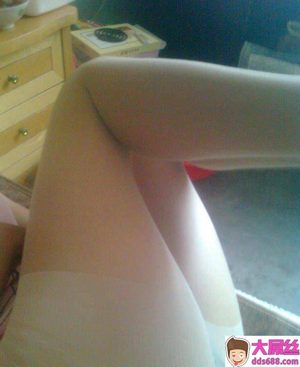 朋友介绍认识艺校的女生