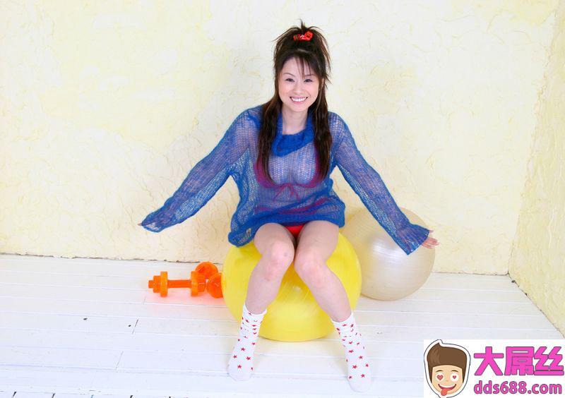 西田美沙甜美颜值暗藏魔鬼胸器超有感