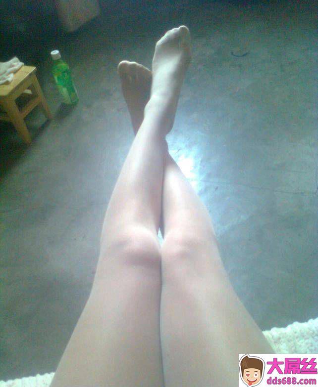 朋友介绍认识艺校的女生