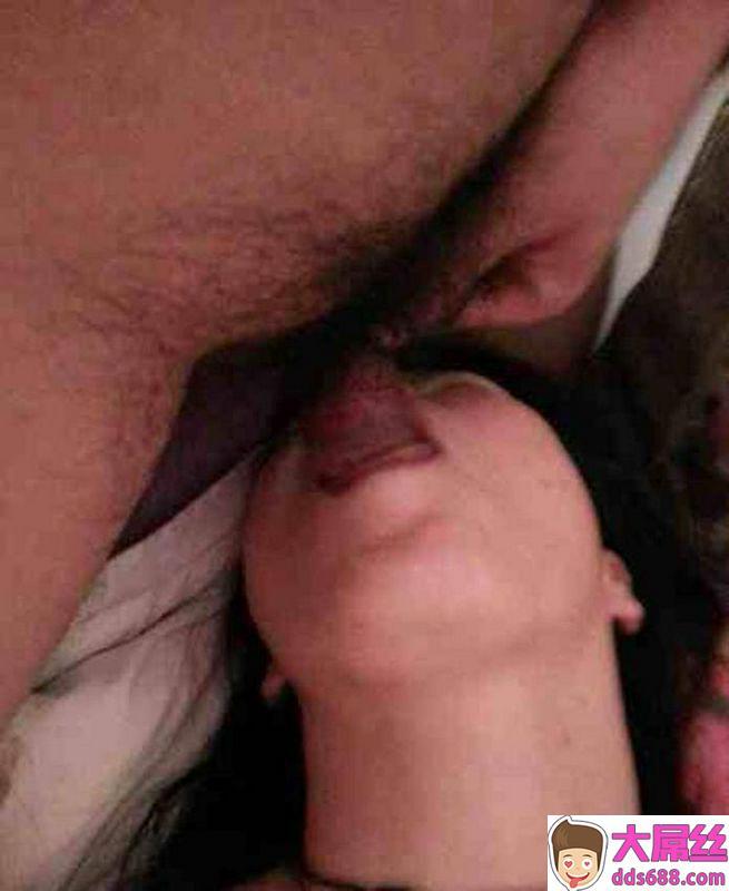 插进去小嘴巴,大力输出精液