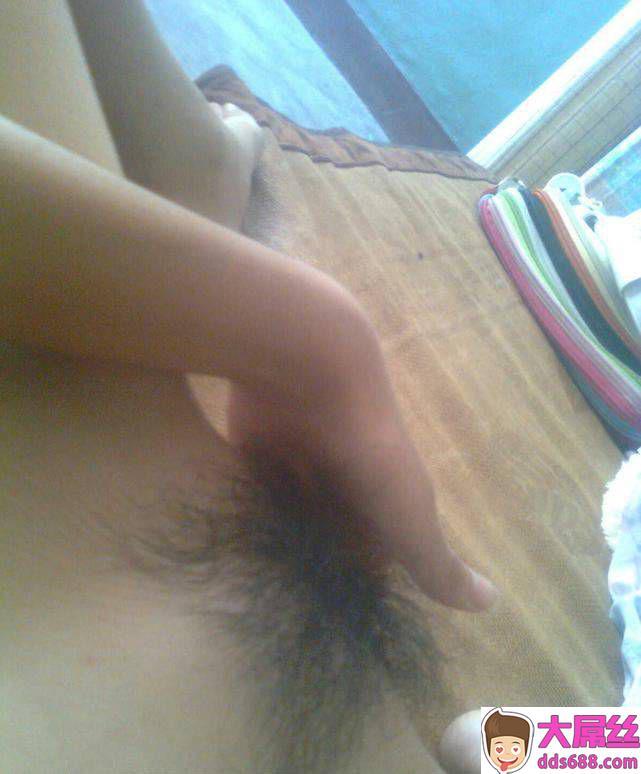 朋友介绍认识艺校的女生