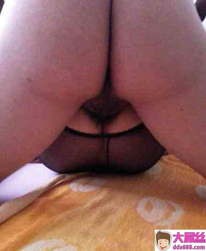 插进去小嘴巴,大力输出精液