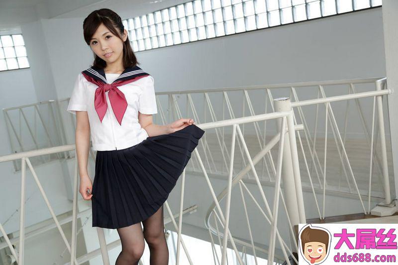 面具男大叔与女学生角色扮演!