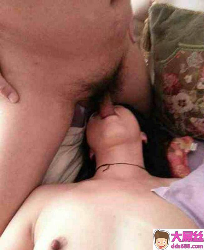 插进去小嘴巴,大力输出精液