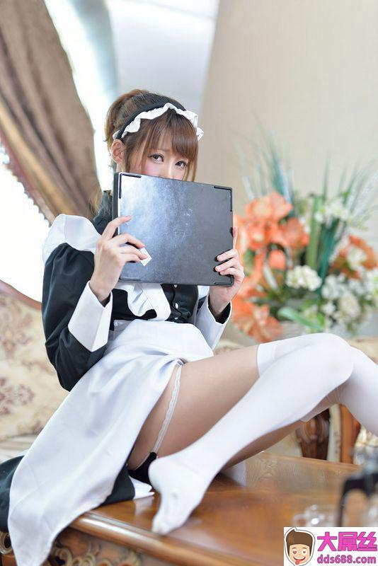 写真女仆的诱惑给我好好穿胖次啊混蛋!01