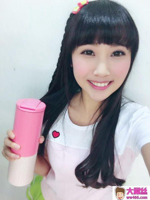 超萌超可爱YOYO台Kiwi姐姐莫允乐~青春可爱的笑容大人小孩都喜欢压!!!!!