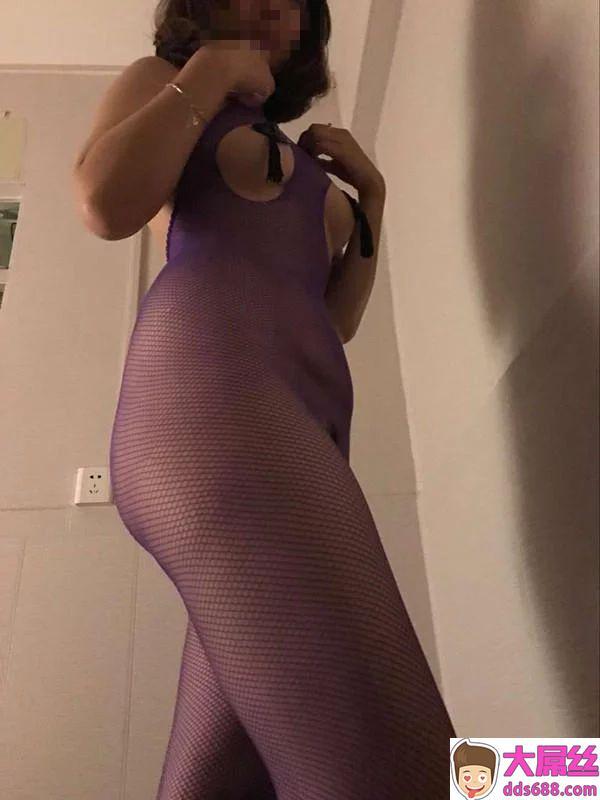 小骚货被大屌干爽了