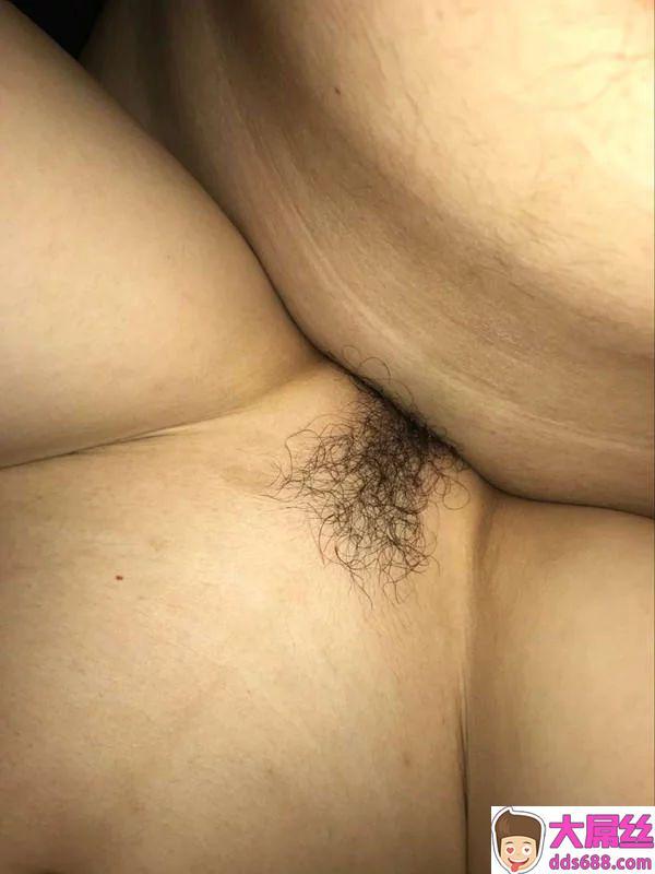 小骚货被大屌干爽了