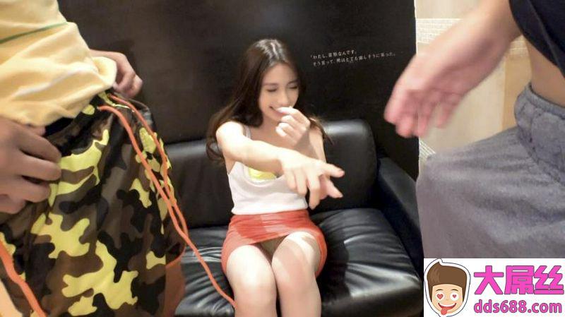 极品拉丁混血美女,完美身材,坚挺大乳,酒店2男操一女,真会玩