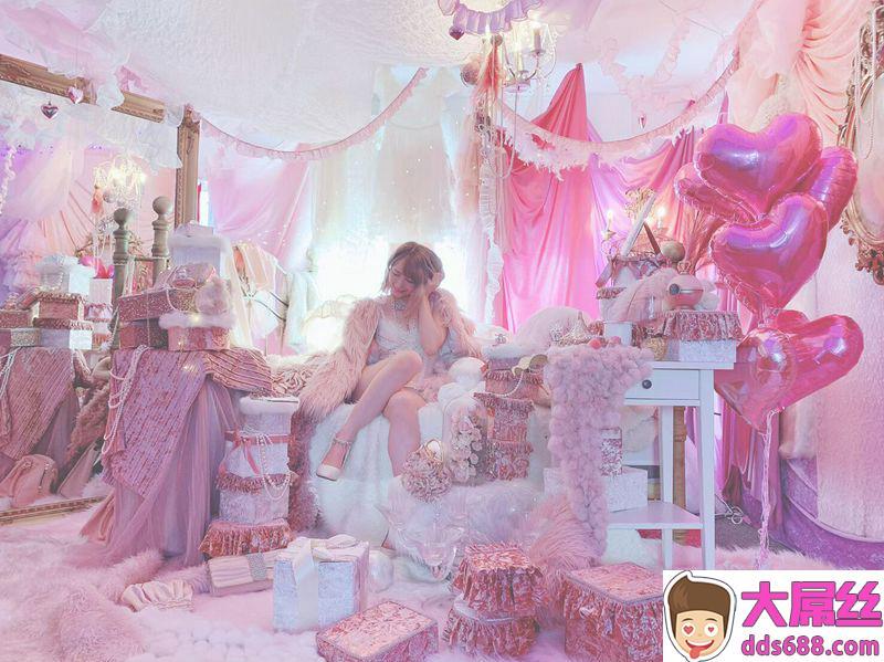 あまつ様可爱外表诱人身材