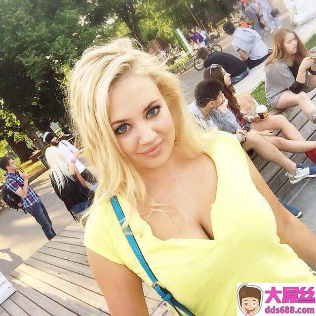 AnitaImerlin登上花花公子封面的俄罗斯嫩模