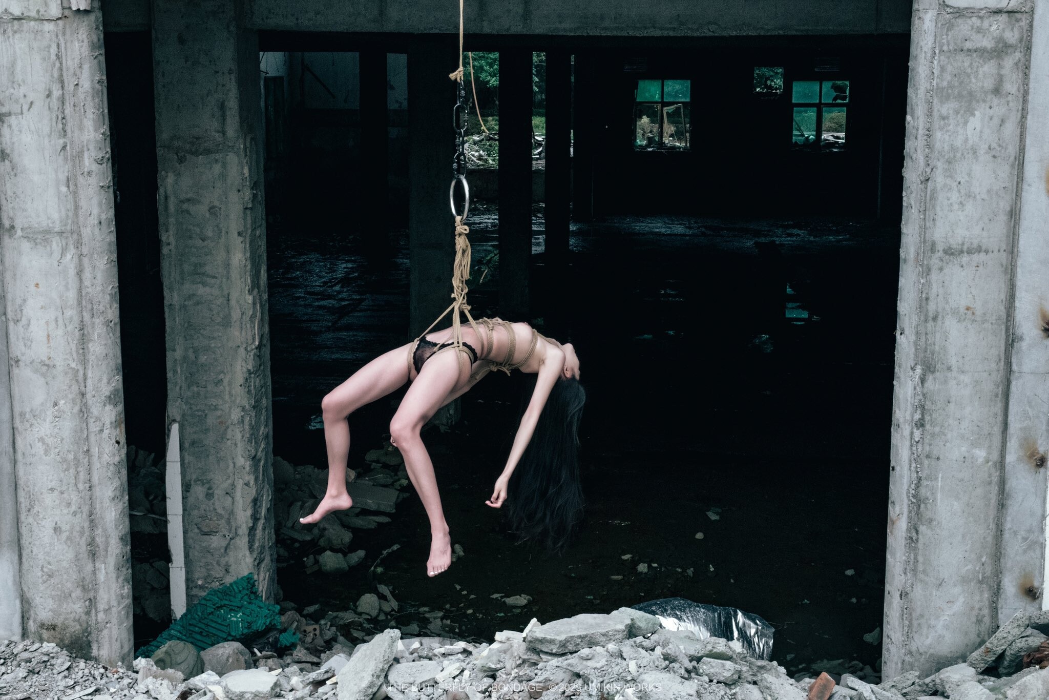 BDSM的恋物行为：你喜欢靴子，我喜欢袜子