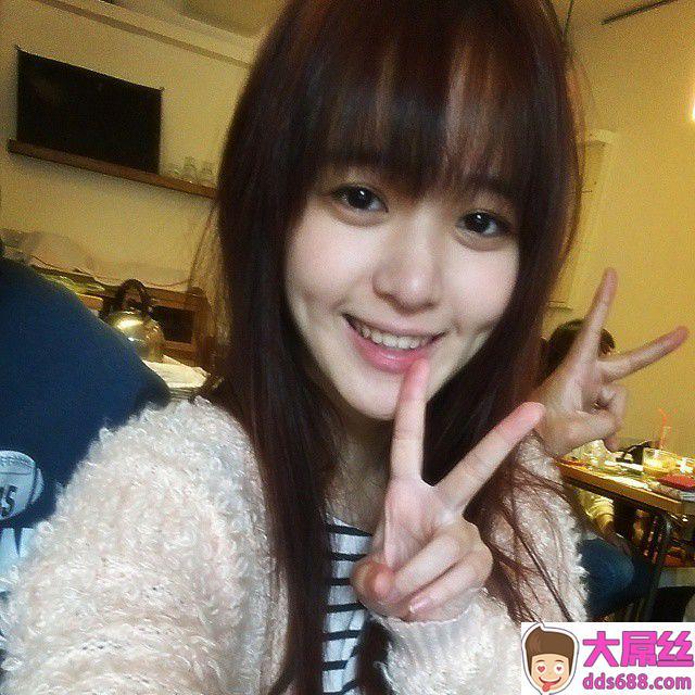 王绪绪台艺大系花颜值逆袭内地