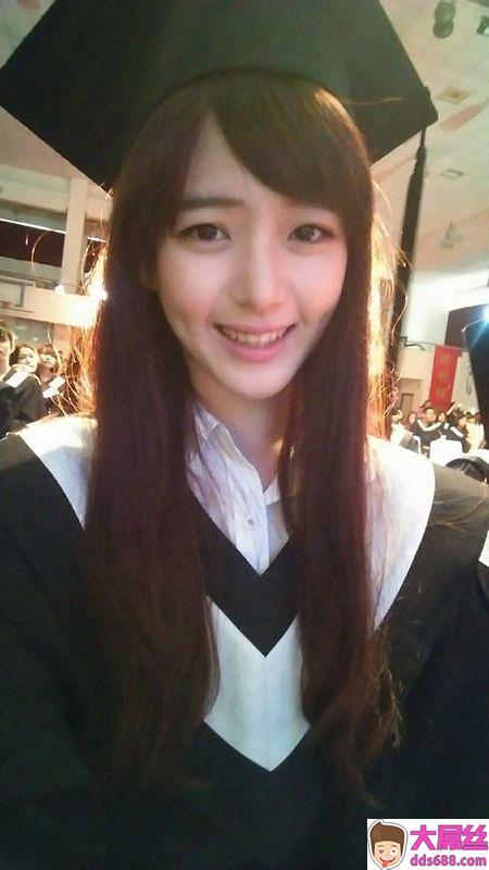 王绪绪台艺大系花颜值逆袭内地