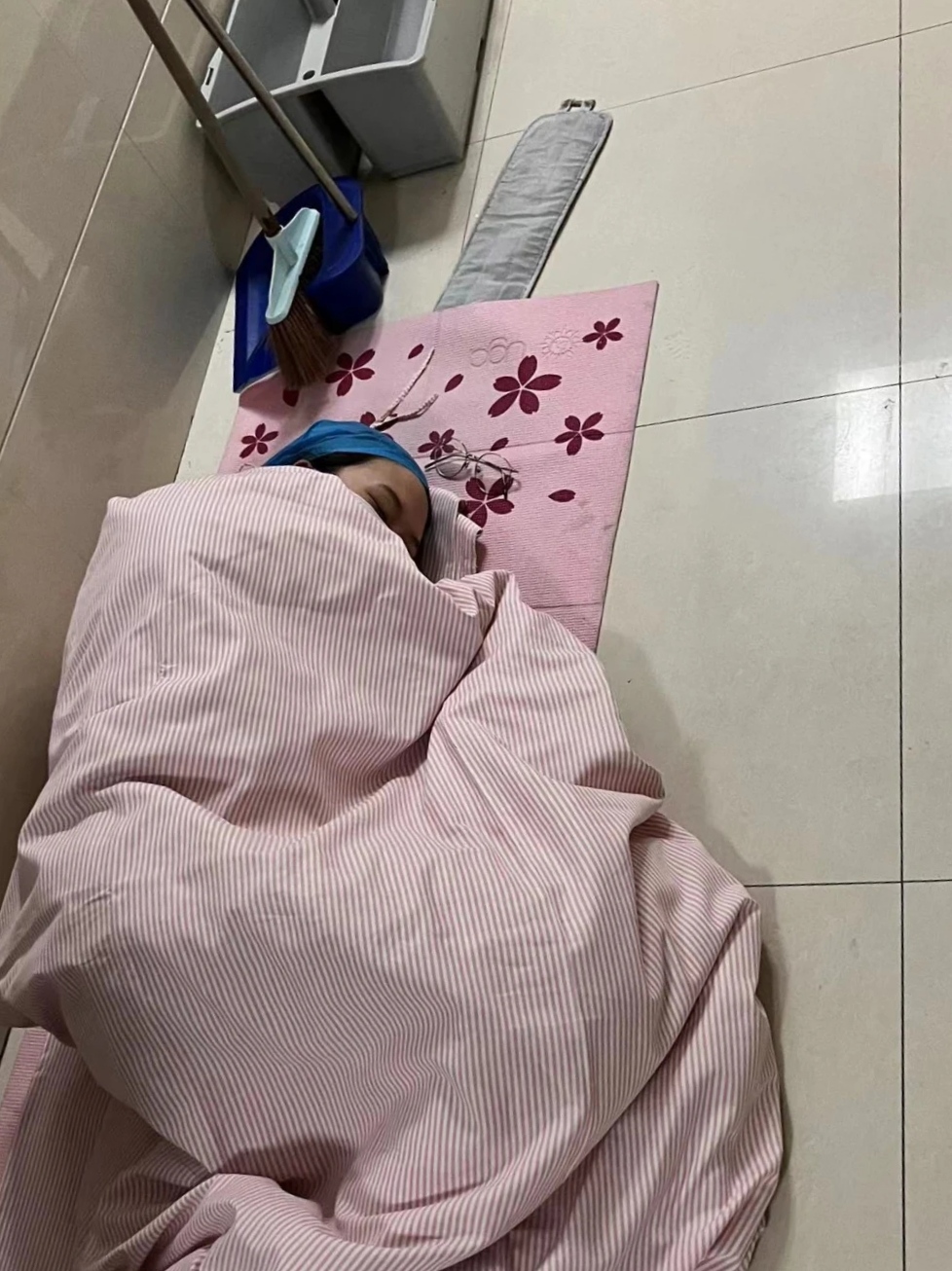 在手术台上给小护士爆了菊[25P]