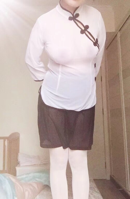 丰乳肥臀的娇小人妻 兔女郎及民国情趣