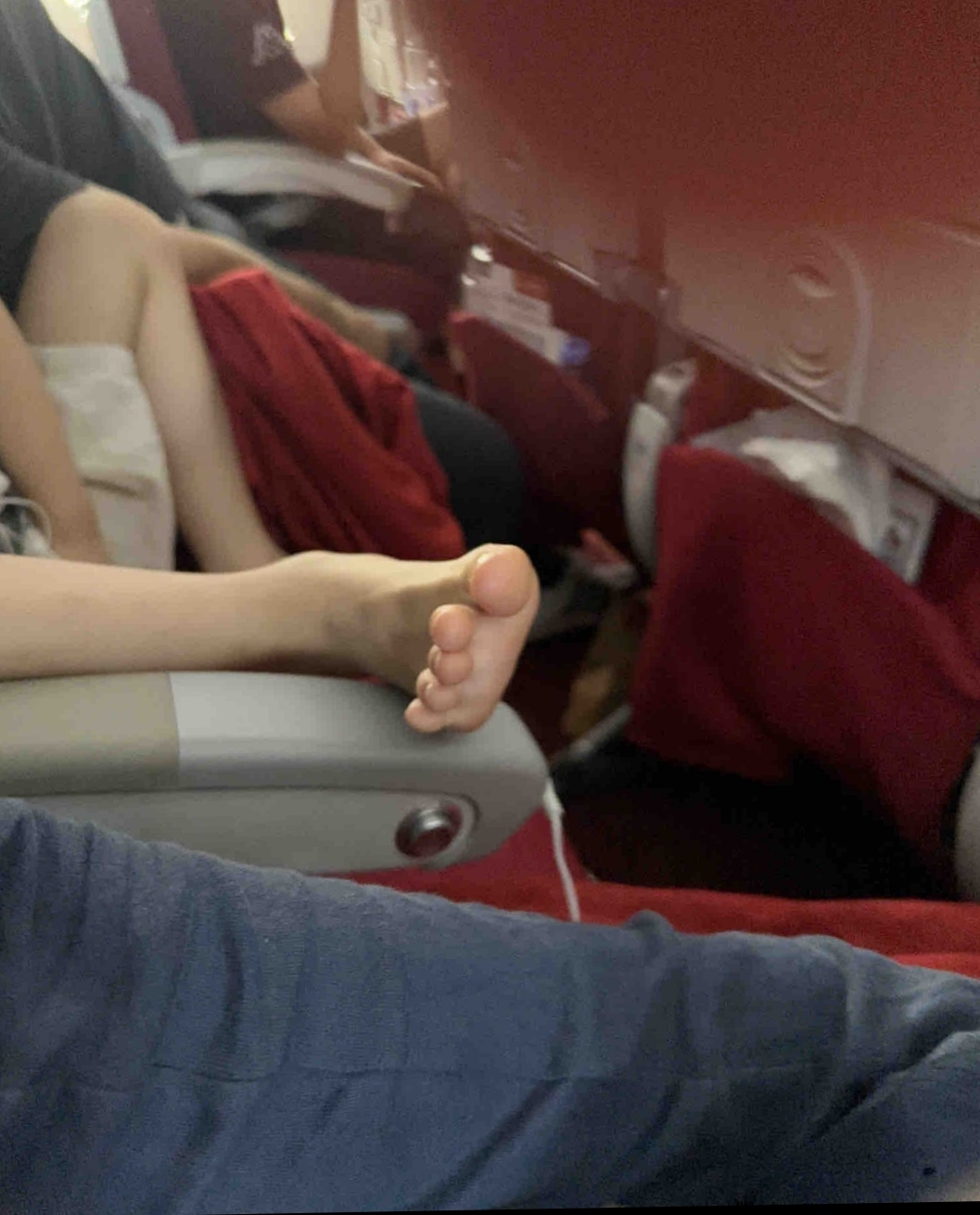 没有边界感的漂亮脚丫子