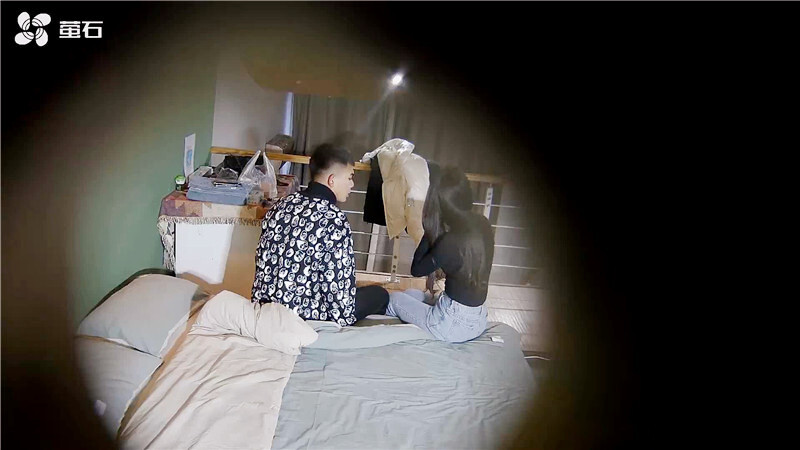 小伙带着模特级别的大长腿女友各种姿势啪啪啪