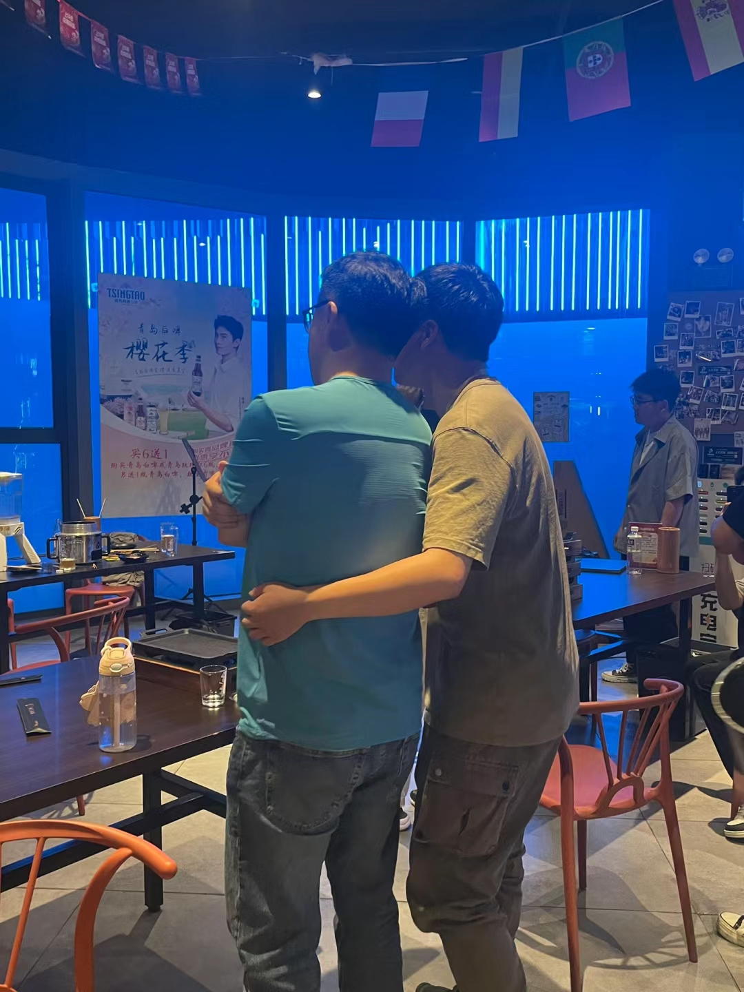 关键词 邻居 学长 好感 帮助 喝酒 送回 洗澡 交往 半推半就 开发 结束