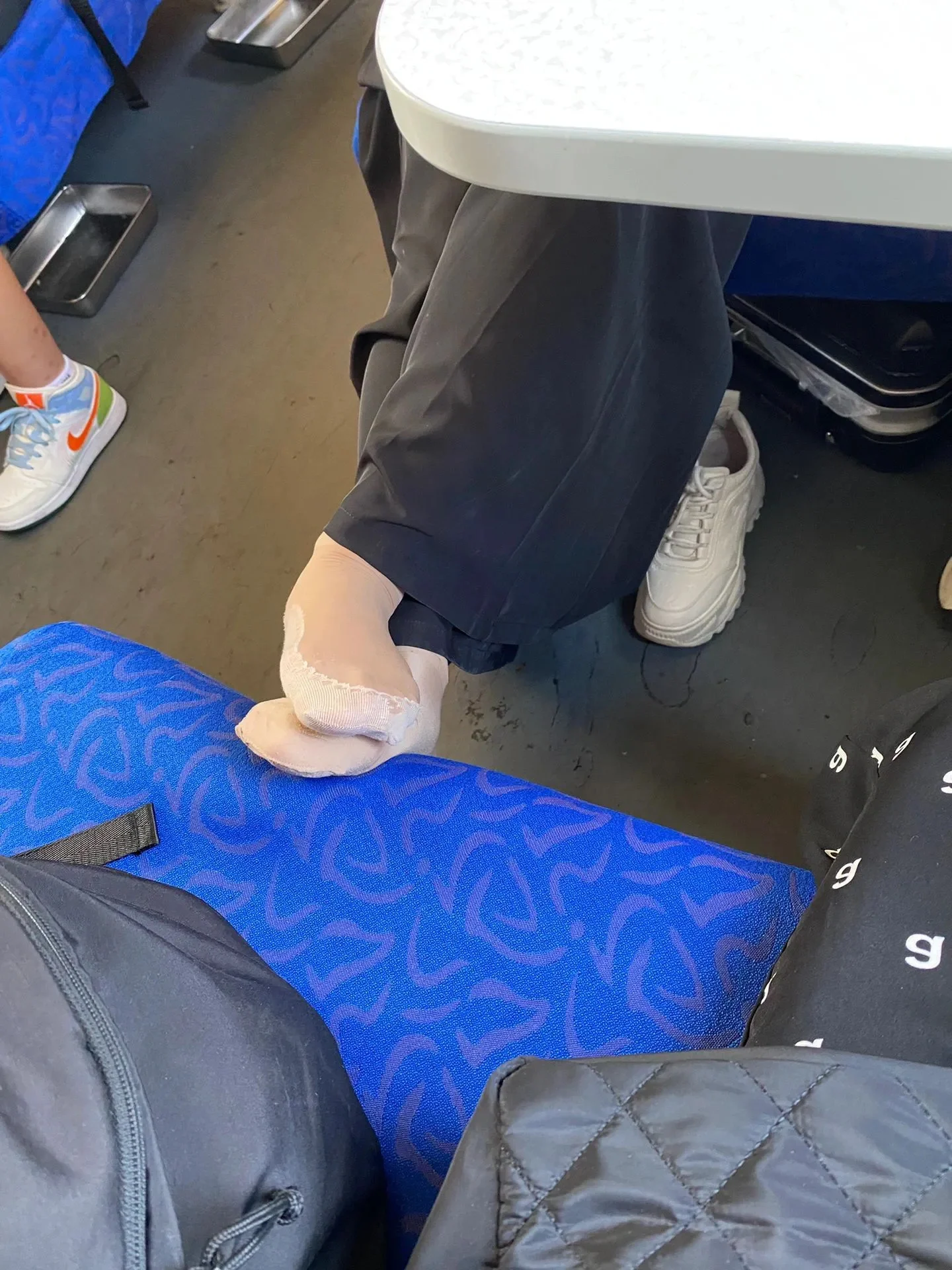 没有边界感的漂亮脚丫子