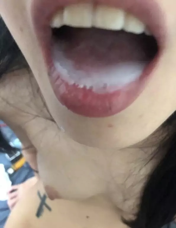 小只马肉欲人妻伊丽丝终成精液公厕[63P]