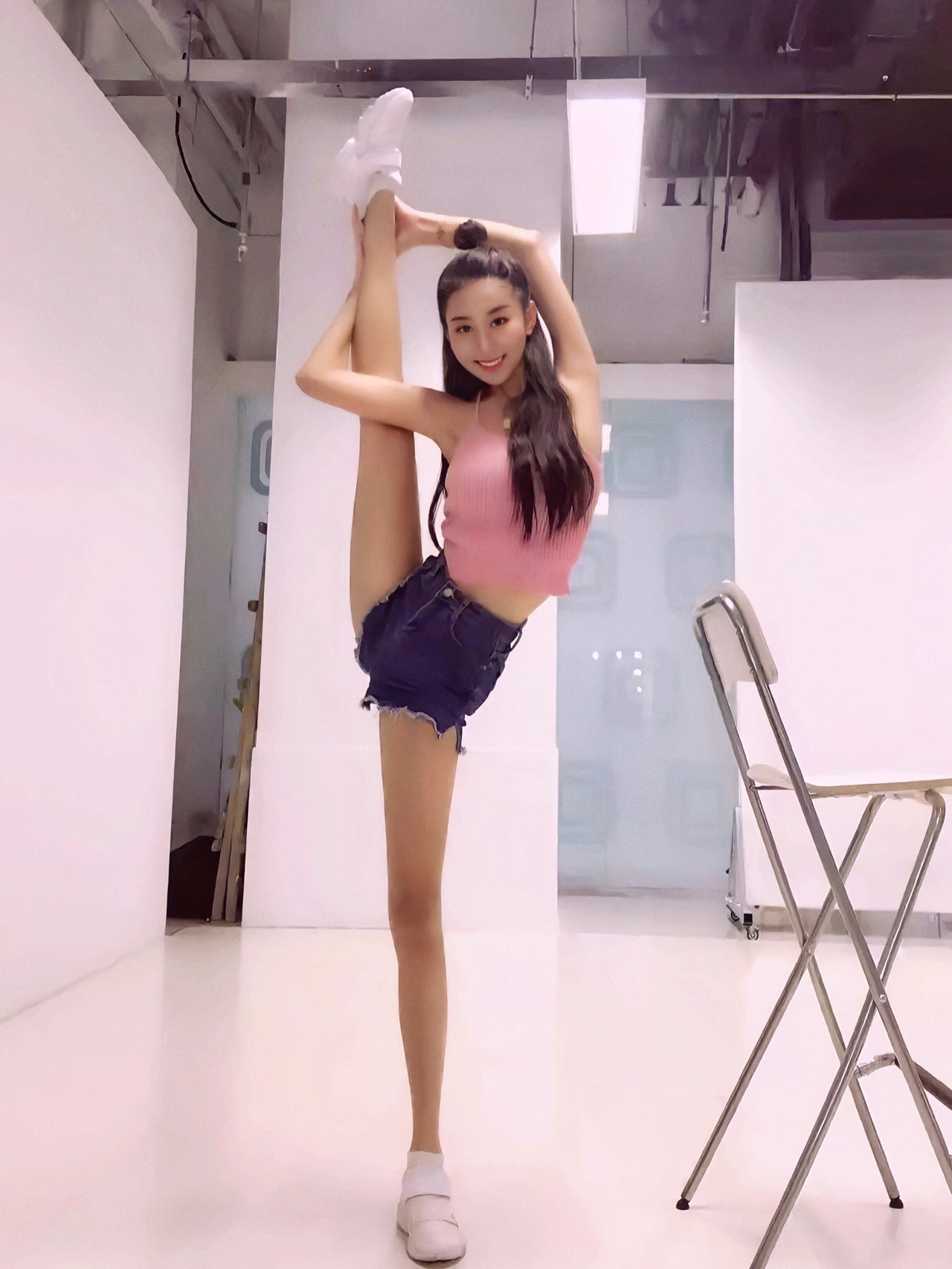 干啥啥不行,劈叉第一名