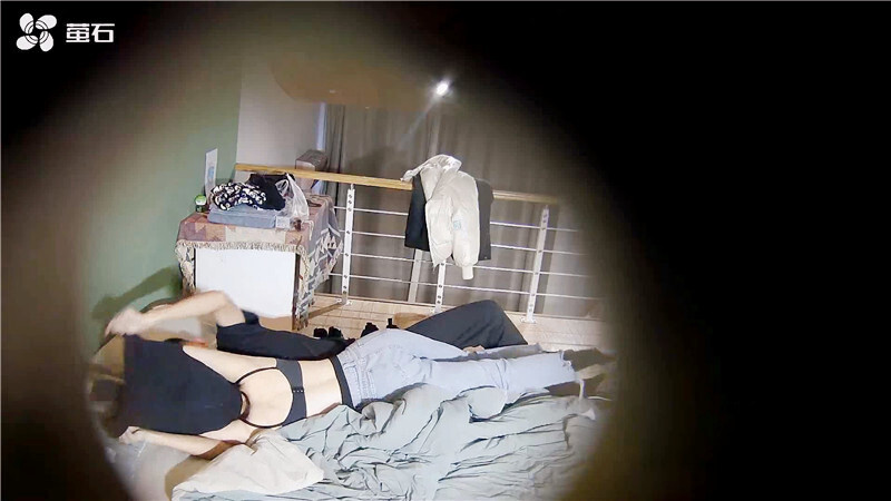 小伙带着模特级别的大长腿女友各种姿势啪啪啪