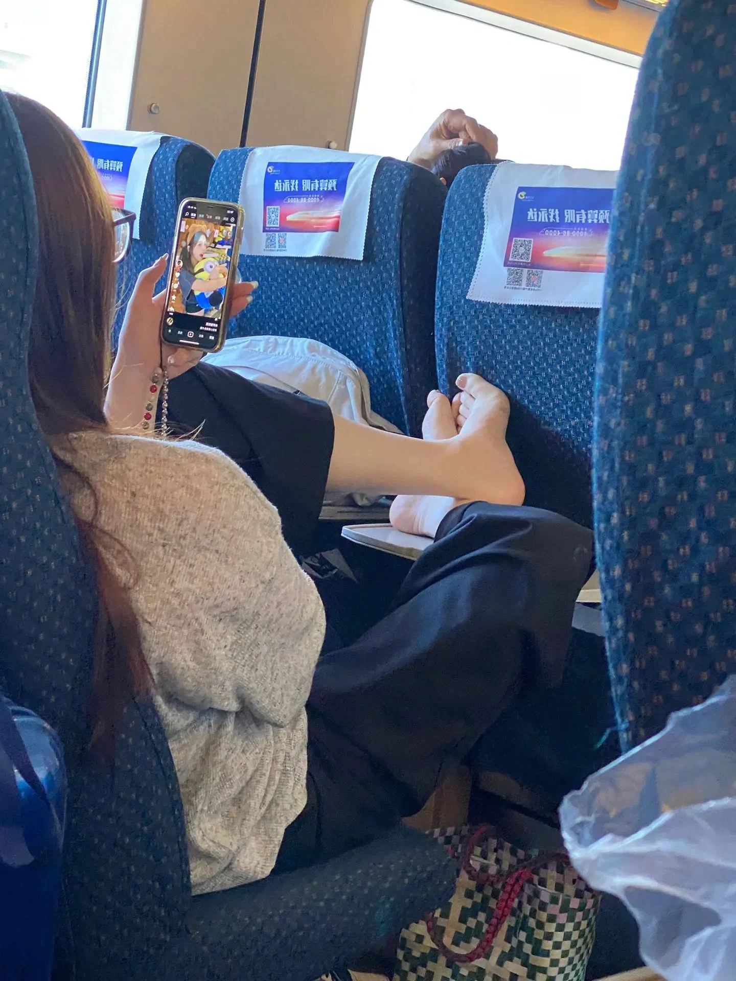 没有边界感的漂亮脚丫子