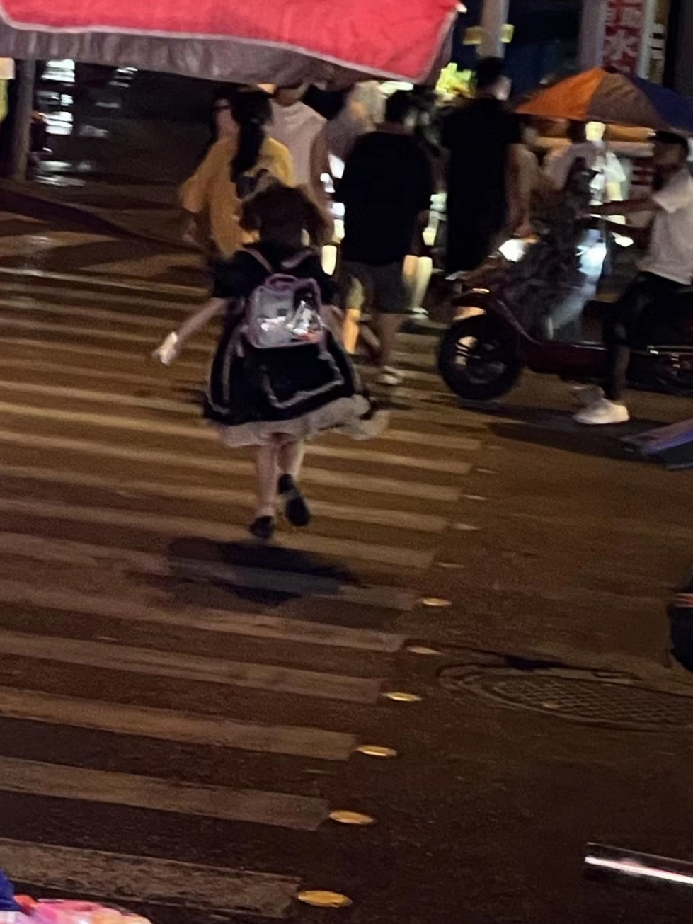 [另类视角]洛丽塔眼镜反差婊[16P]