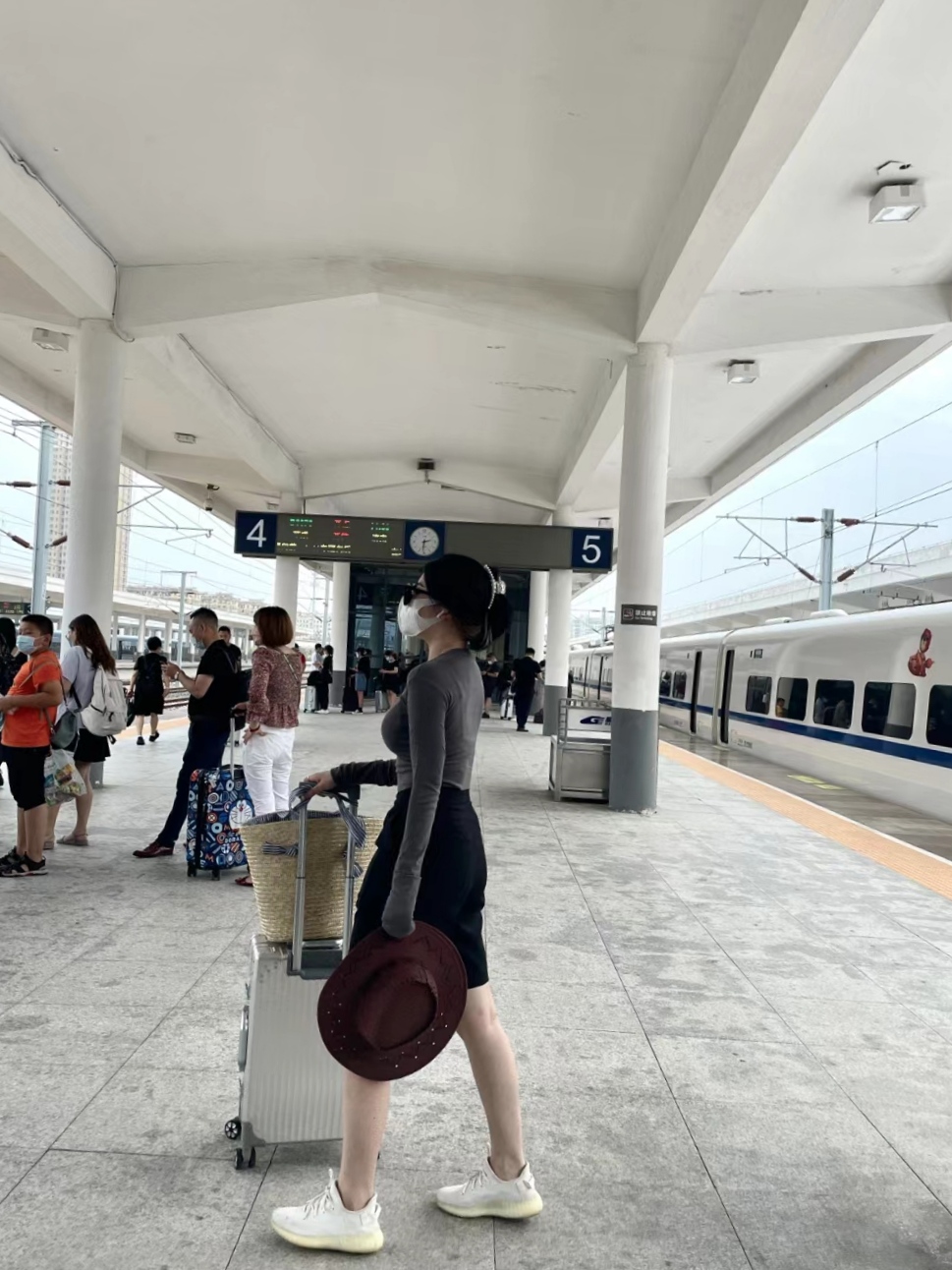 没有边界感的漂亮脚丫子