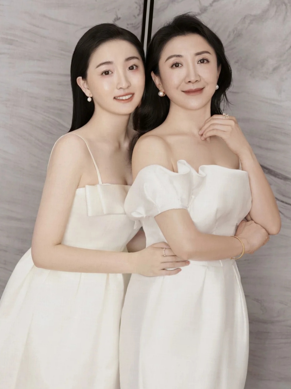 有花堪折直须折，有哪个男人能拒绝母女花[45P]