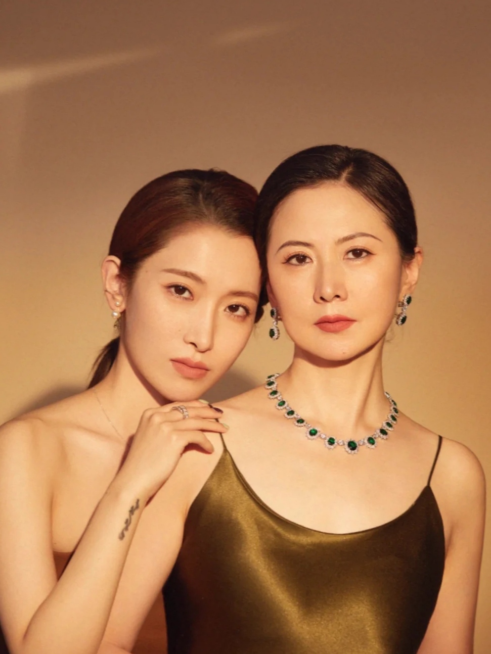 有花堪折直须折，有哪个男人能拒绝母女花[45P]