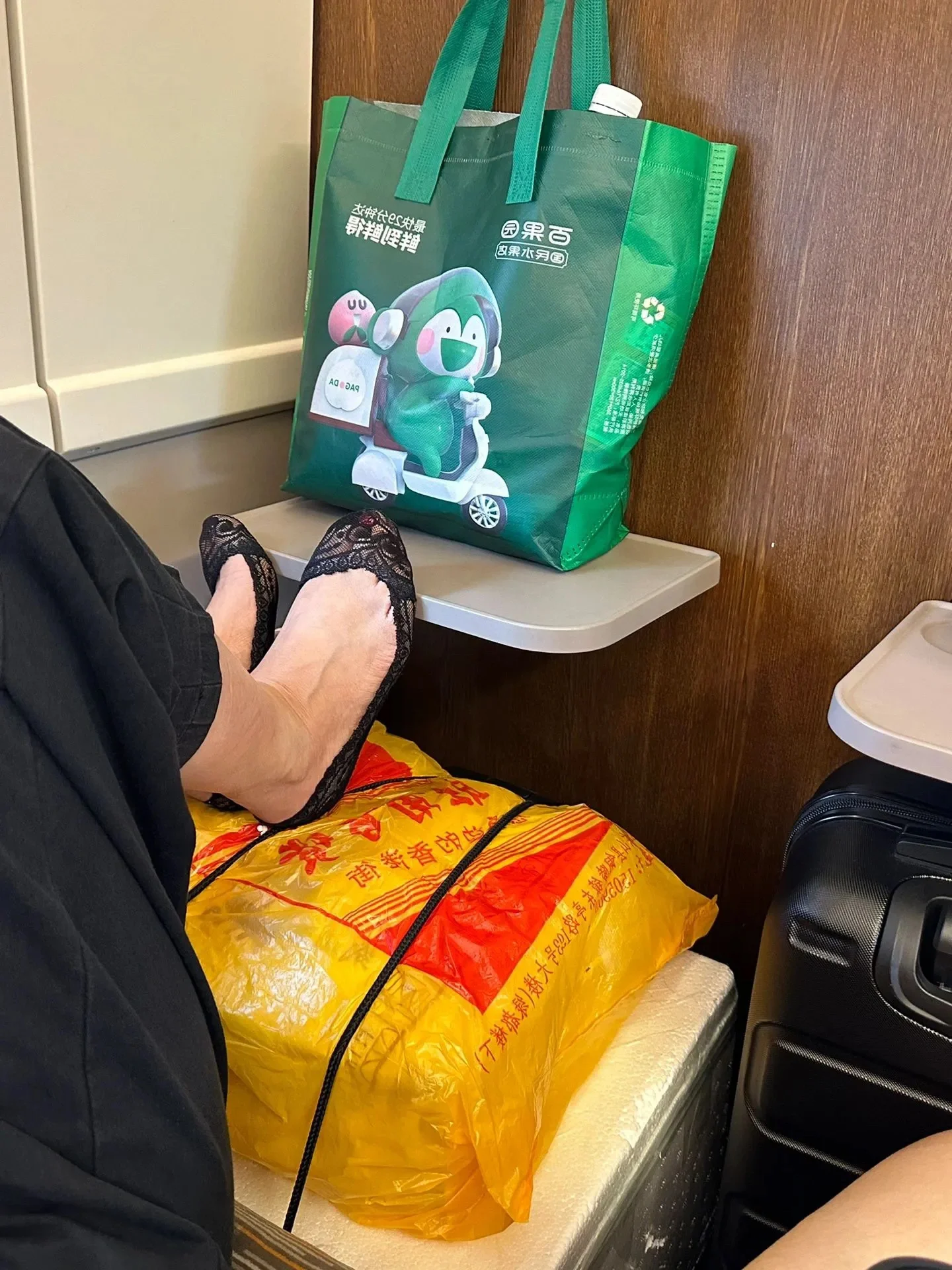 没有边界感的漂亮脚丫子