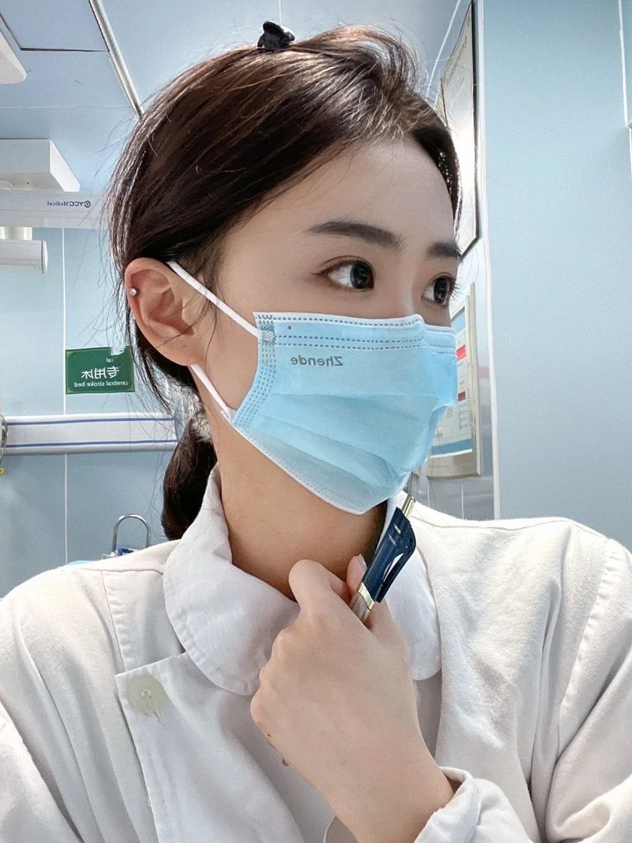 医护小花们爱榨精[31P]