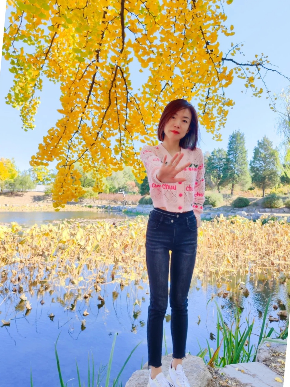 纹身少妇的泳装展示[33P]