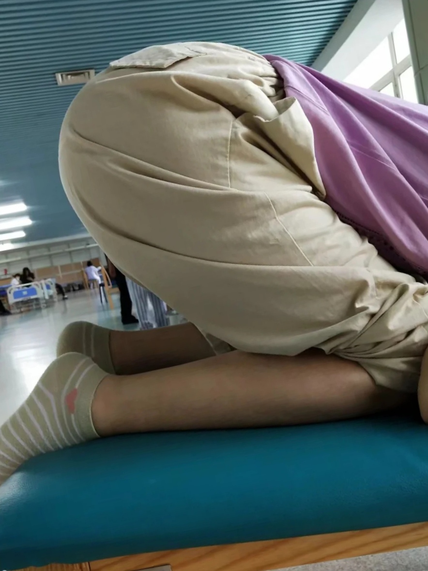 相伴十年的女孩今日却不得相见[16P]